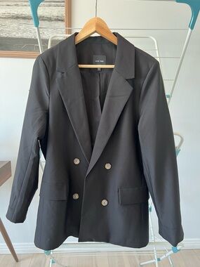 Love Tree Black Double-Breasted Blazer